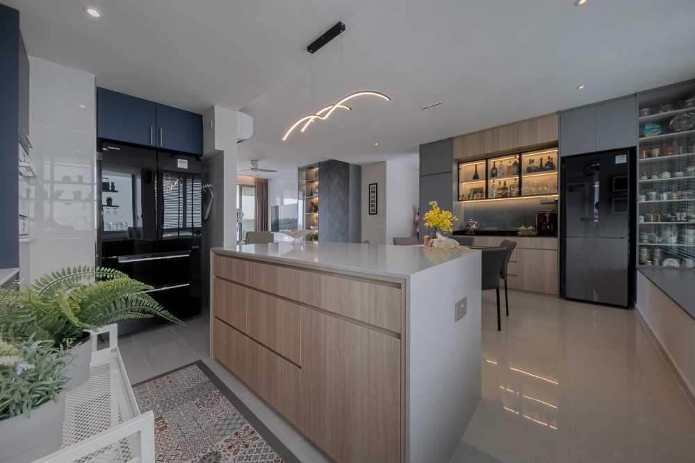 Modern Kitchen with Kitchen Island and Cupboard