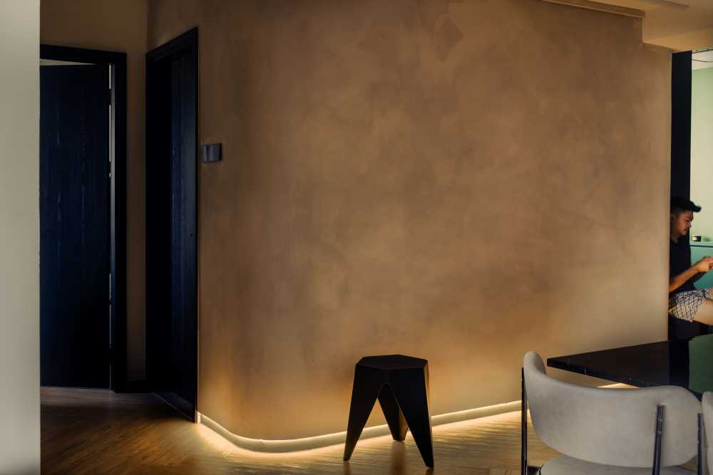Modern Dining Room with Cove Lighting and Lighting