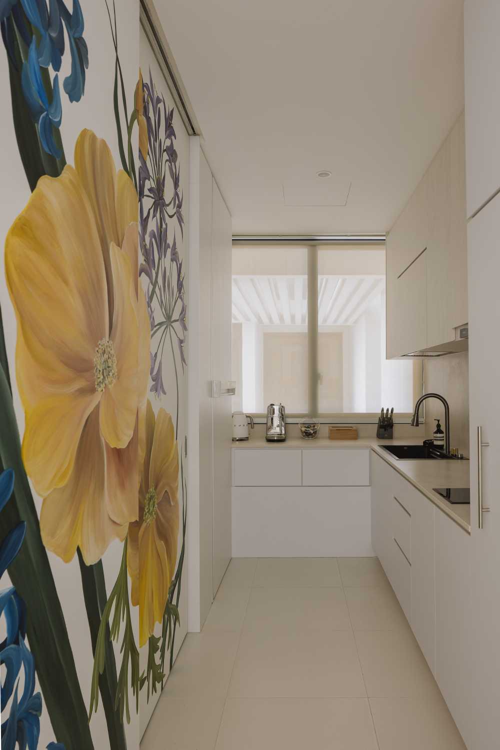 Contemporary Kitchen with Kitchen Window and Kitchen Island