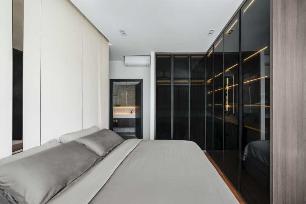 Contemporary Bedroom with Feature Wall and Wardrobe