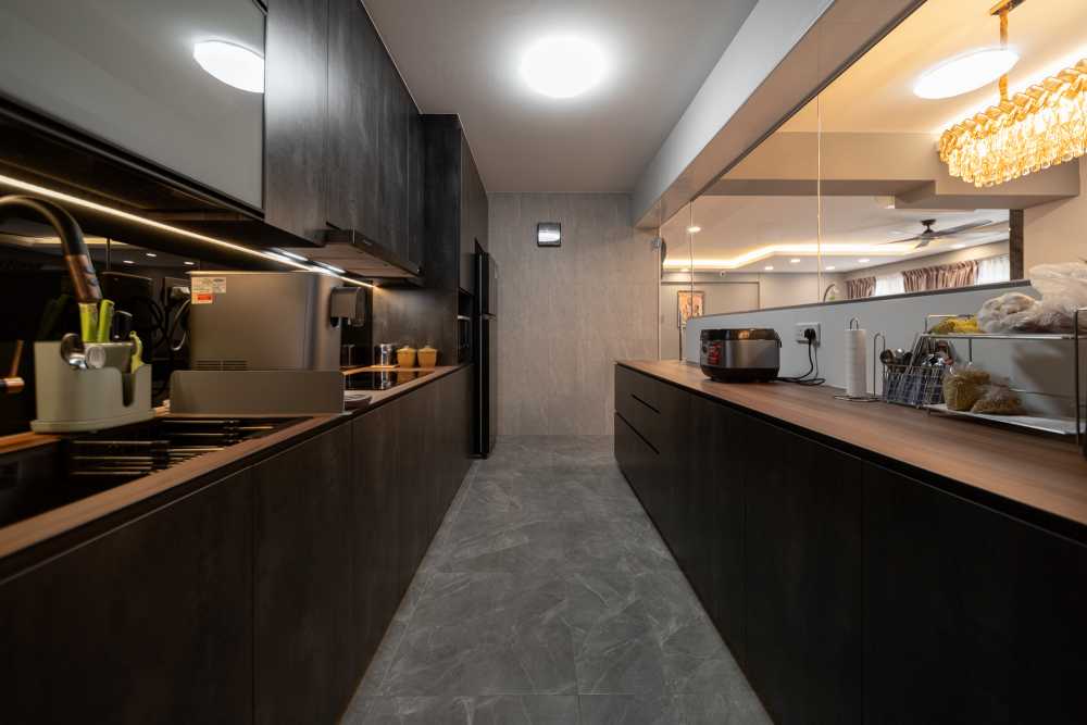 Modern Kitchen with Countertop and Glass Door