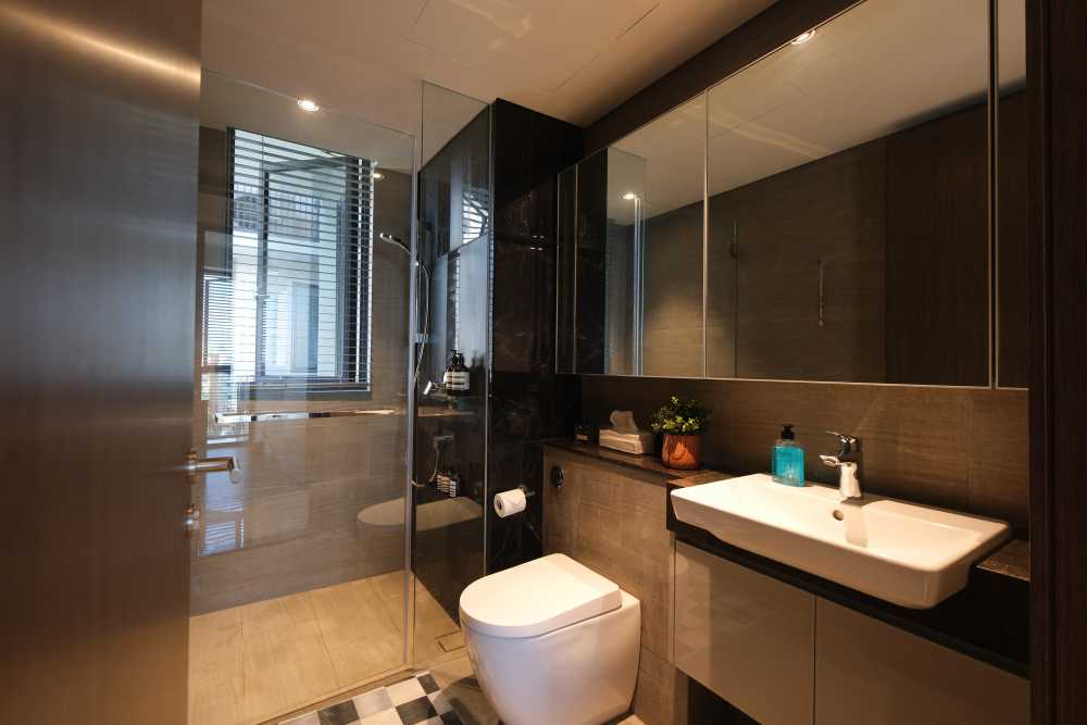 Minimalist Bathroom with Mirror and Shower Screen