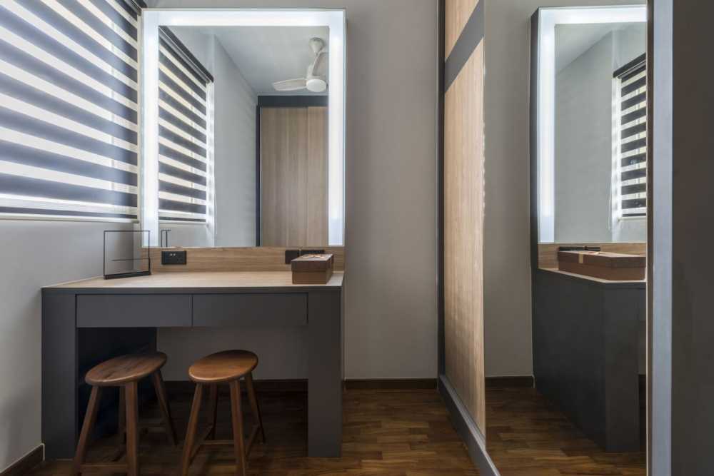 Contemporary Bedroom with Bedroom Dresser and Lighting