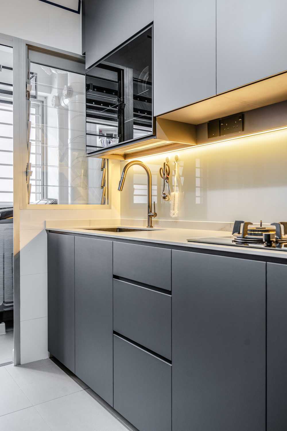 Contemporary Kitchen with Wood Flooring and Kitchen Window