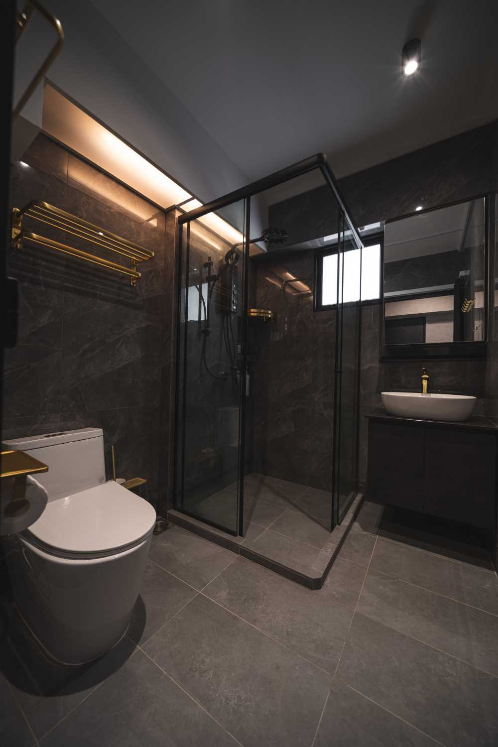 Modern Bathroom with Mirror and Shower Screen