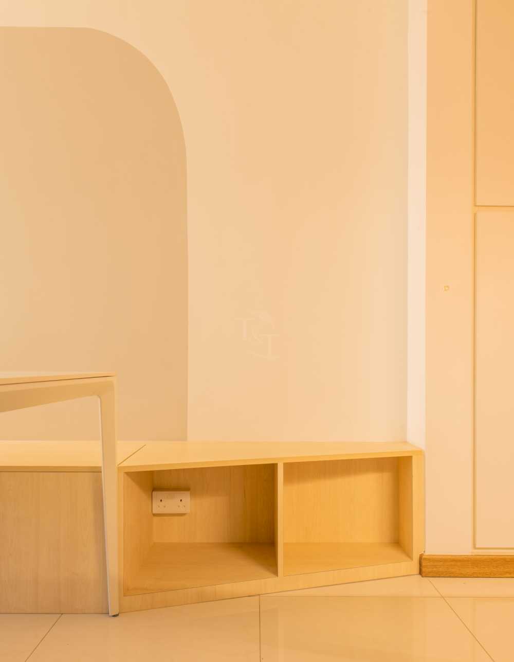 Modern Foyer with Settee and Sofa