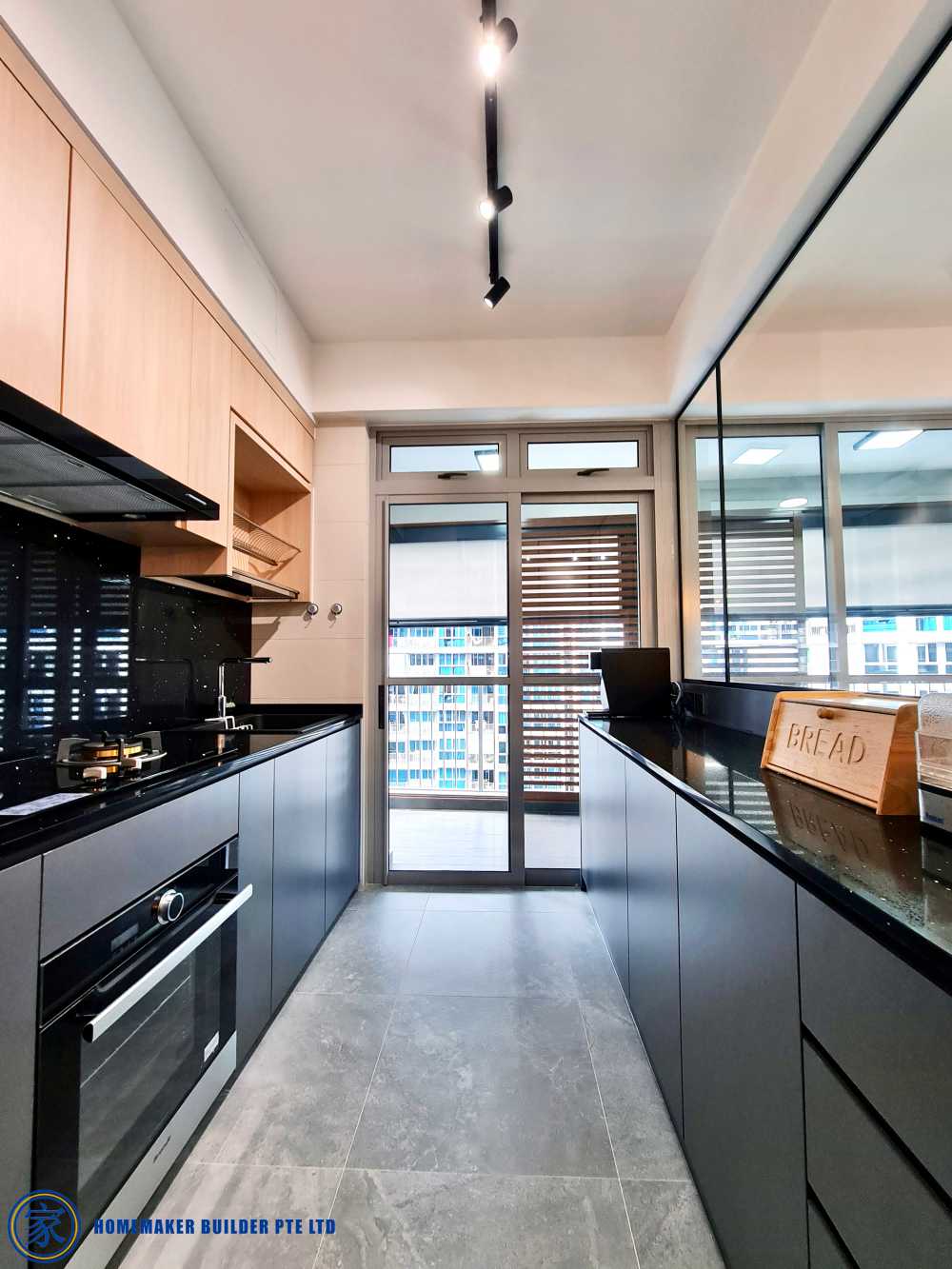 Contemporary Kitchen with Panelling and Kitchen Backsplash