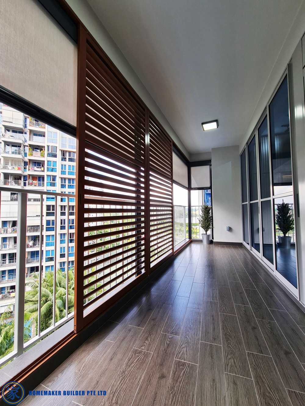Contemporary Balcony with Homogeneous Tiles and Outdoor Lighting