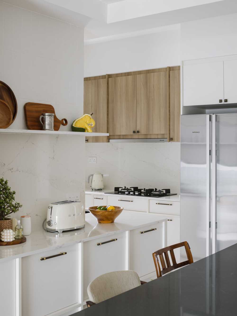Modern Dining Room with Open Kitchen and Dining Table