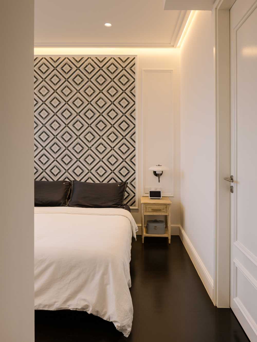 Modern Bedroom with Feature Wall and Bedside Table
