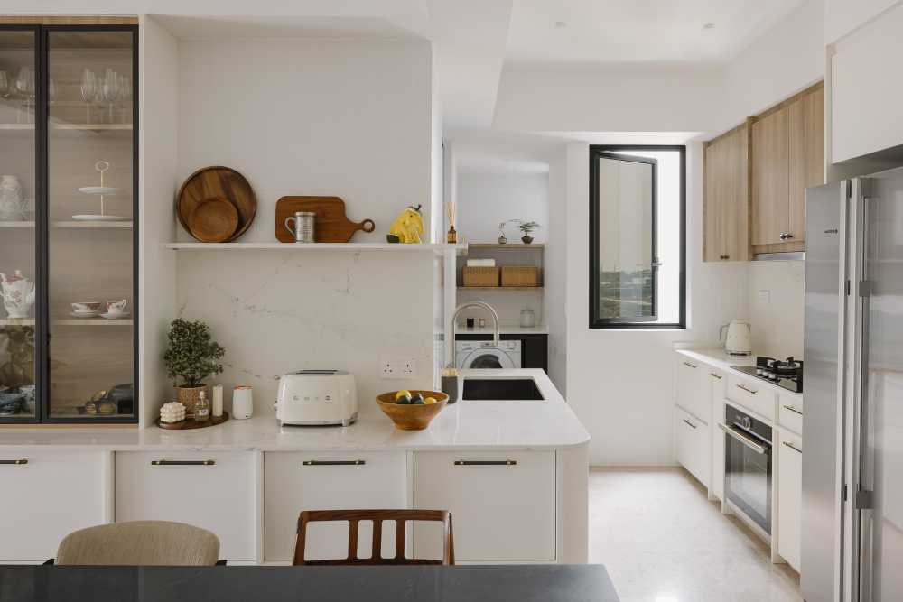 Modern Kitchen with Kitchen Window and Kitchen Island