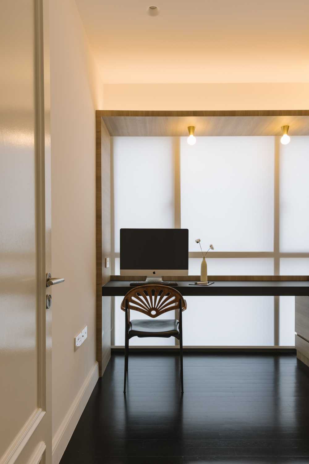 Modern Home Office with Feature Wall and Desk