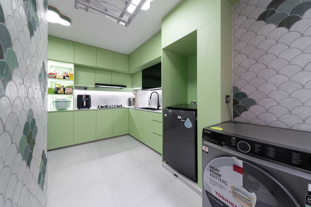 Modern Kitchen with Countertop and Homogeneous Tiles