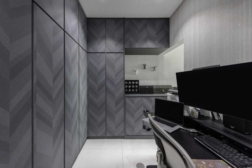 Minimalist Home Office with Desk and Desk Chairs