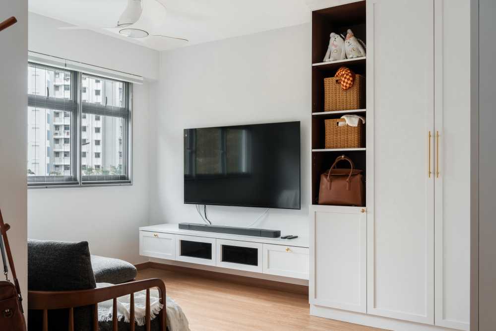 Transitional Bedroom with Wood Flooring and Cove Lighting