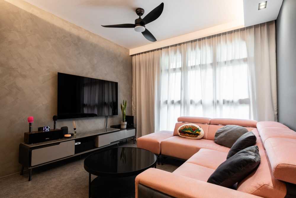 Modern Living Room with Sofa and TV