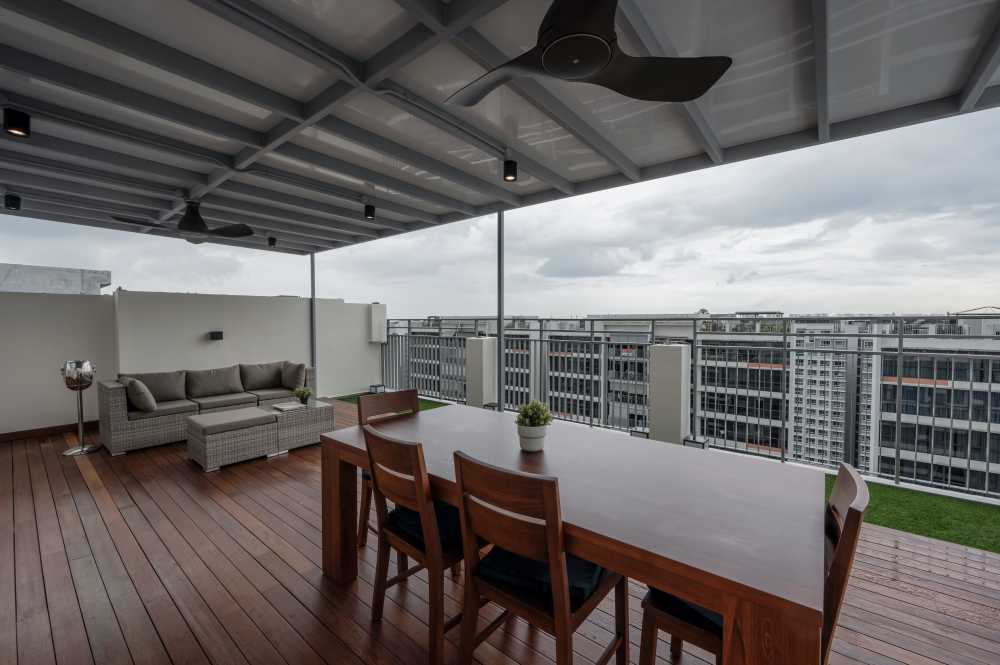 Minimalist Outdoor with Window Seat and Trellis
