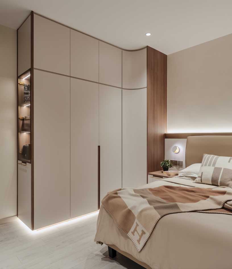 Modern Bedroom with Wardrobe and Bed