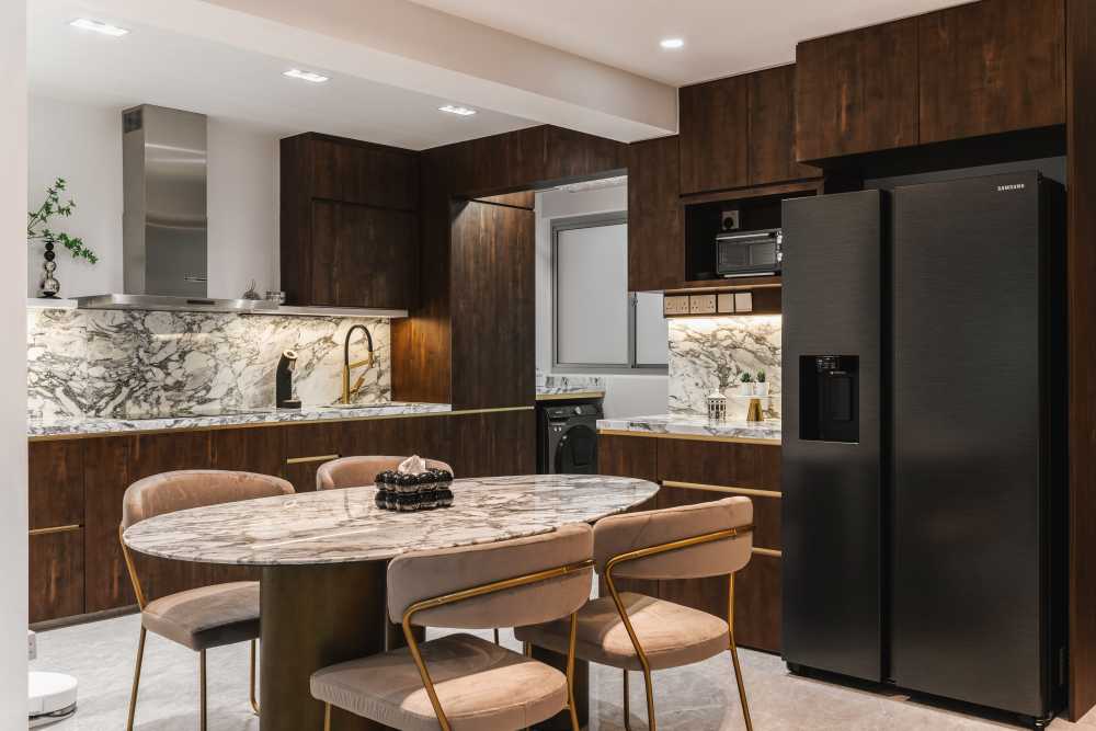 Modern Kitchen with Kitchen Window and Cupboard