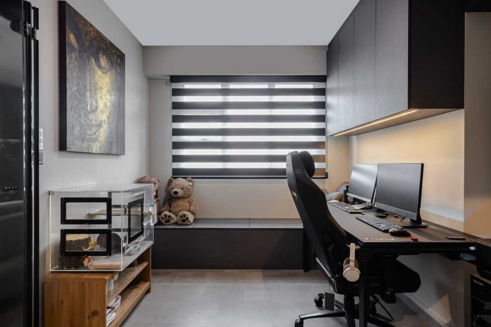 Minimalist Home Office with Desk and Desk Chairs