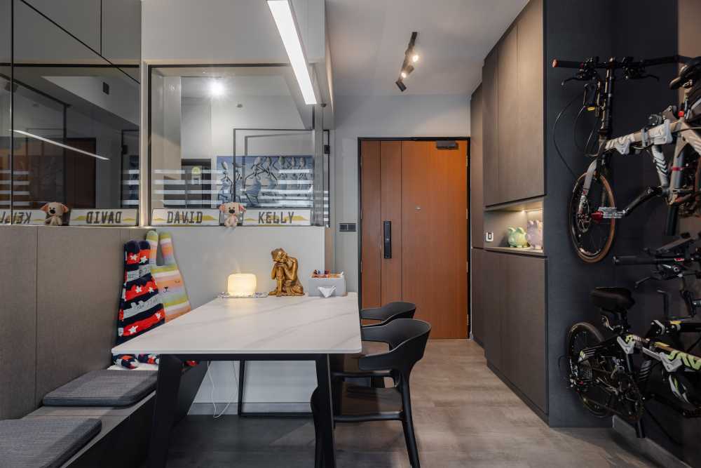 Minimalist Dining Room with Drop Light and Dining Table