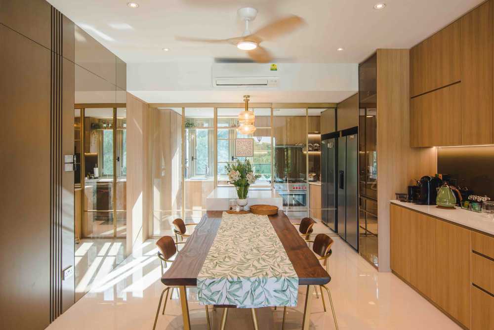 Contemporary Dining Room with Dining Table and Tableware