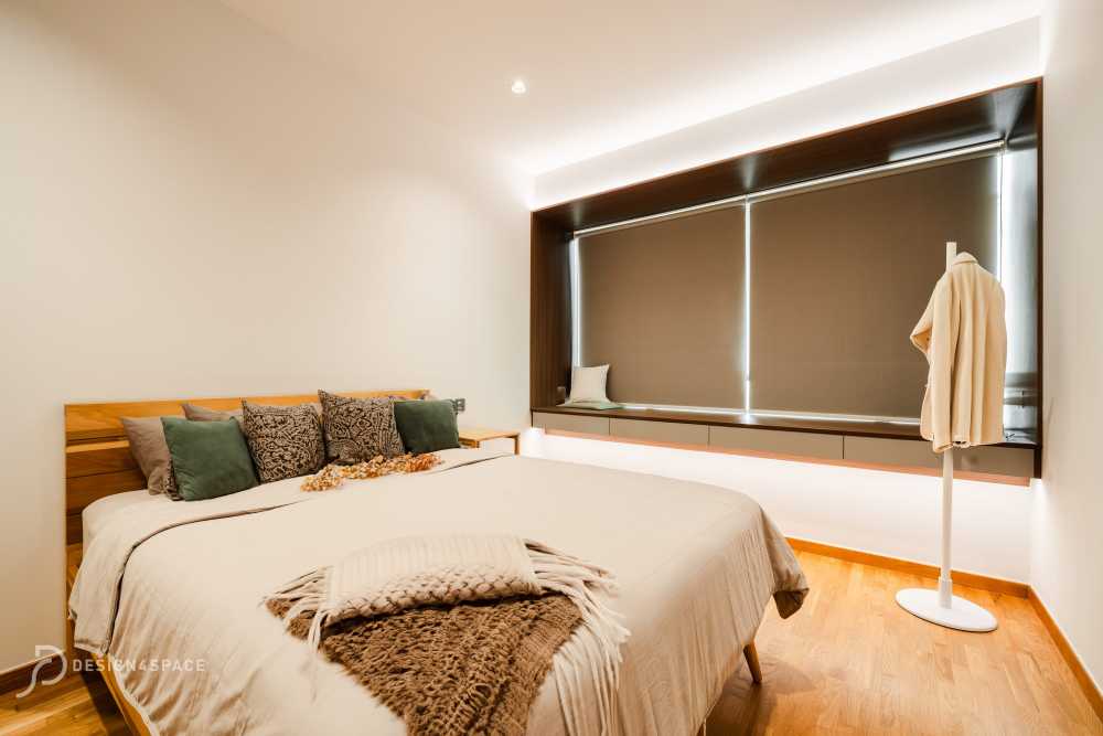 Modern Bedroom with Vinyl Flooring and Wardrobe