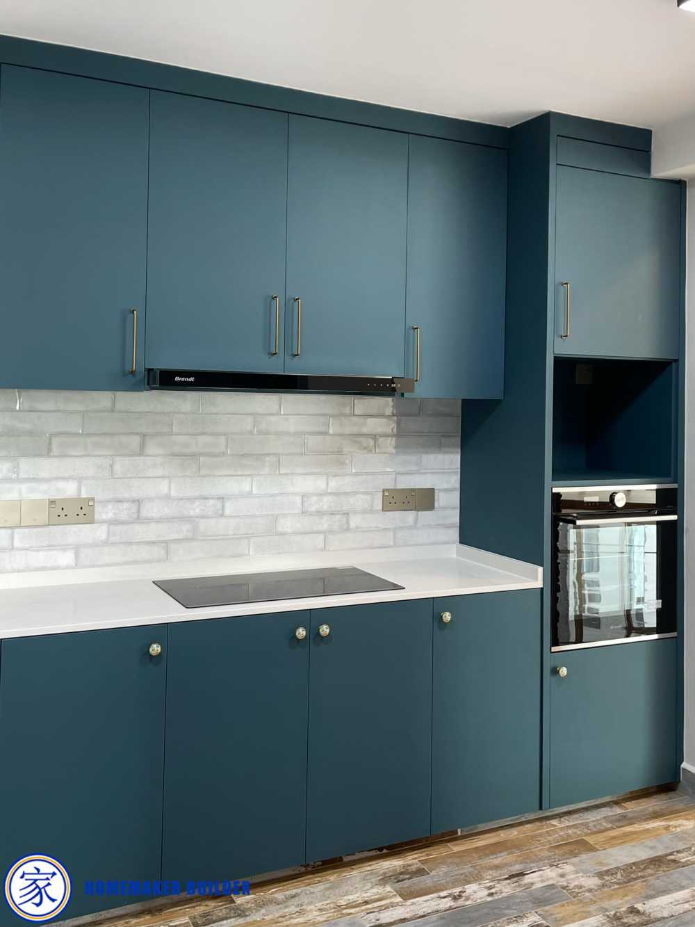 Eclectic Kitchen with Countertop and Homogeneous Tiles