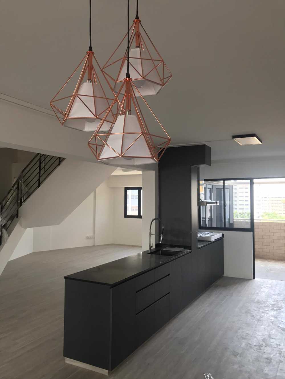 Minimalist Kitchen with Kitchen Island and Breakfast Counter