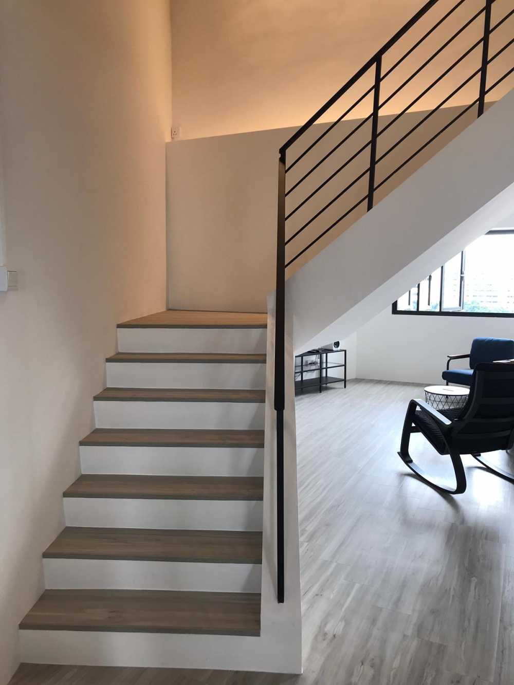 Minimalist Living Room with Vinyl Flooring and Cove Lighting