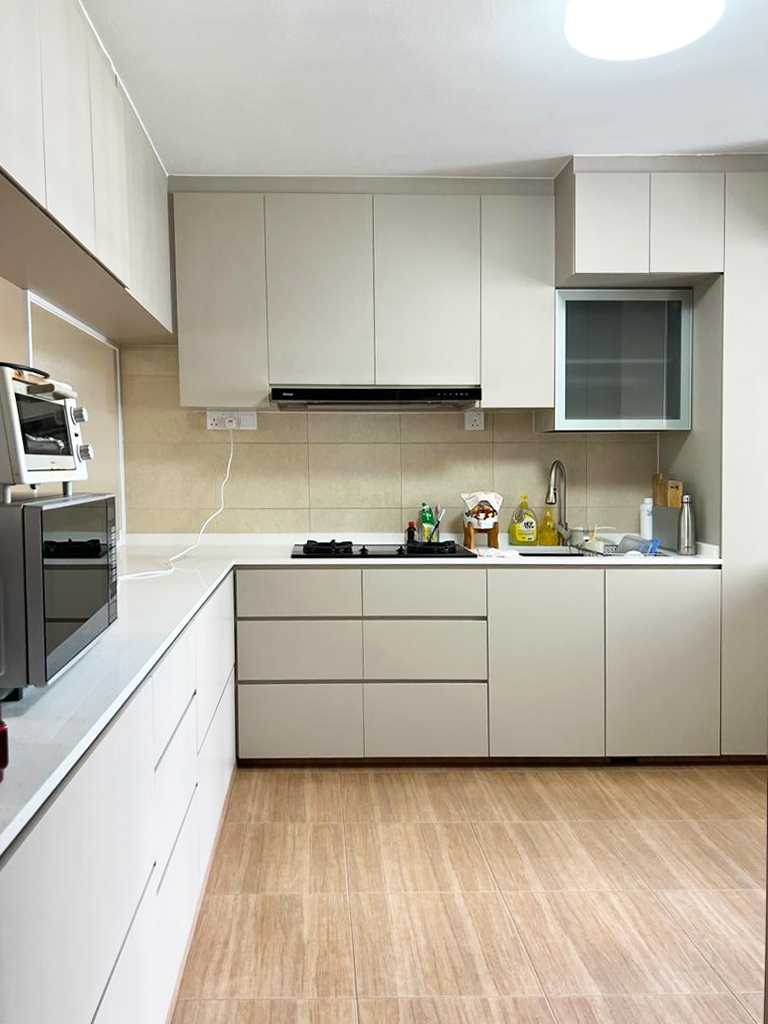Scandinavian Kitchen with Vinyl Flooring and Parquet Floor