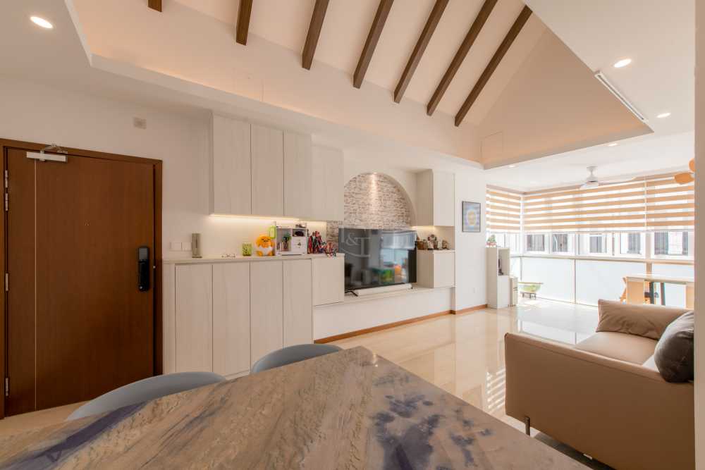 Eclectic Living Room with Countertop and Homogeneous Tiles