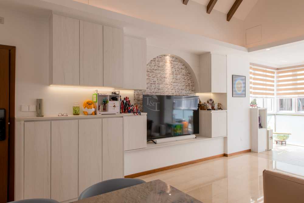 Eclectic Living Room with Countertop and Homogeneous Tiles