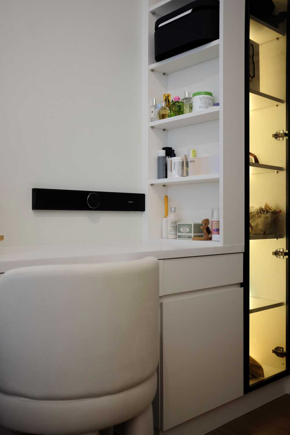 Contemporary Bedroom with Vinyl Flooring and Wardrobe