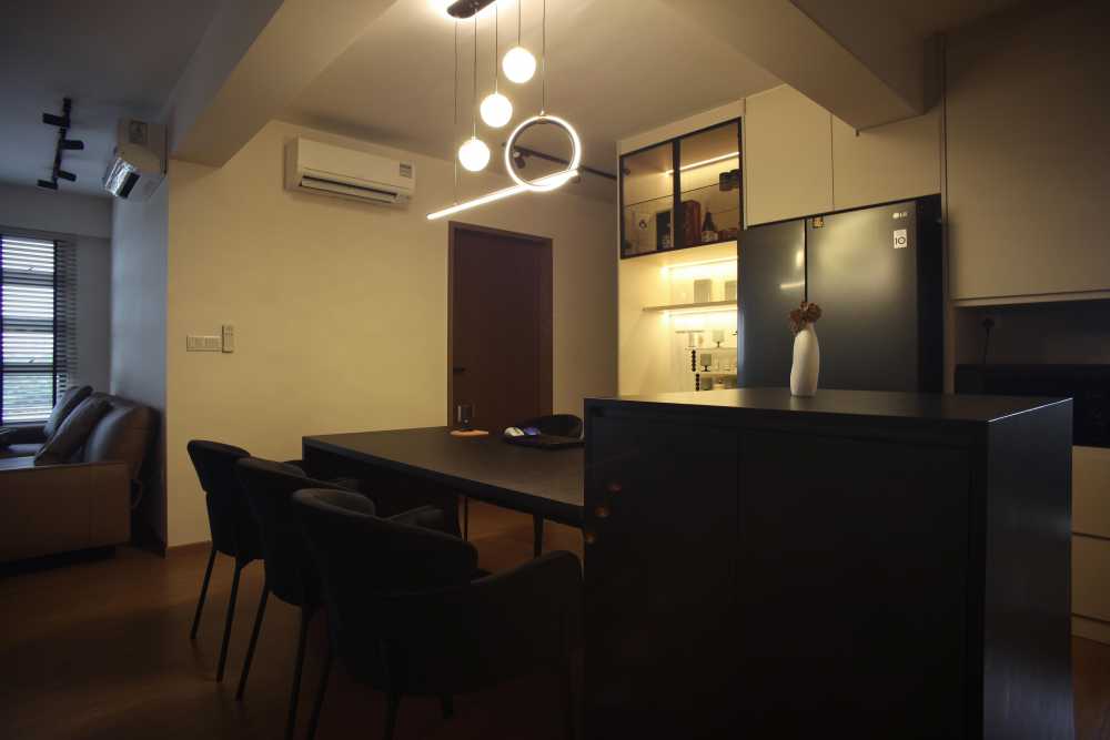 Contemporary Kitchen with Vinyl Flooring and Kitchen Island