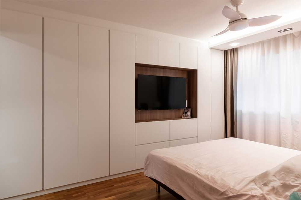 Modern Bedroom with Vinyl Flooring and Cove Lighting