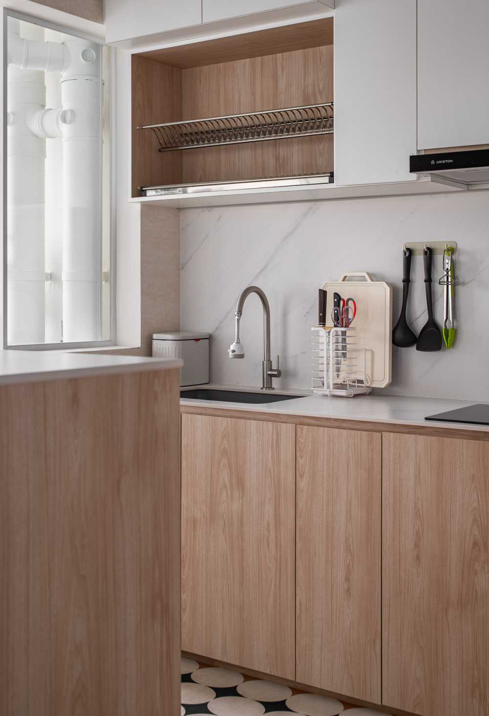 Scandinavian Kitchen with Countertop and Homogeneous Tiles