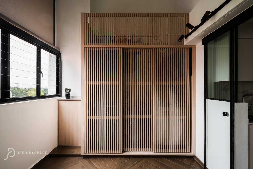 Modern Entryway with Mirror and Seating Bench