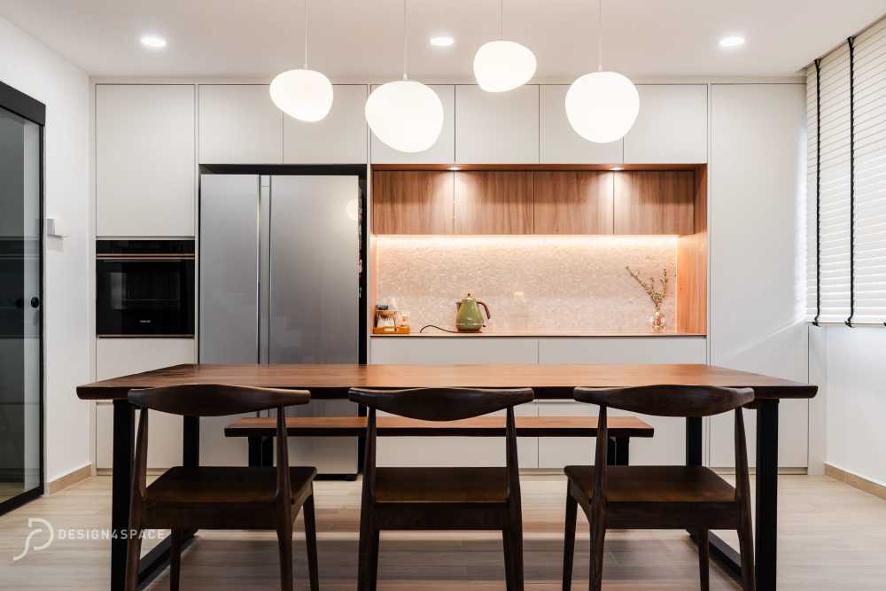 Modern Dining Room with Dining Table and Dining Chairs