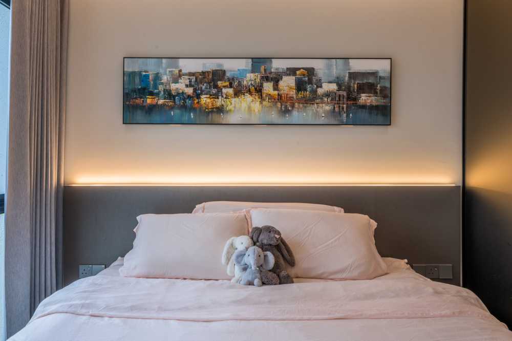 Modern Bedroom with Platform Bed and Drop Light