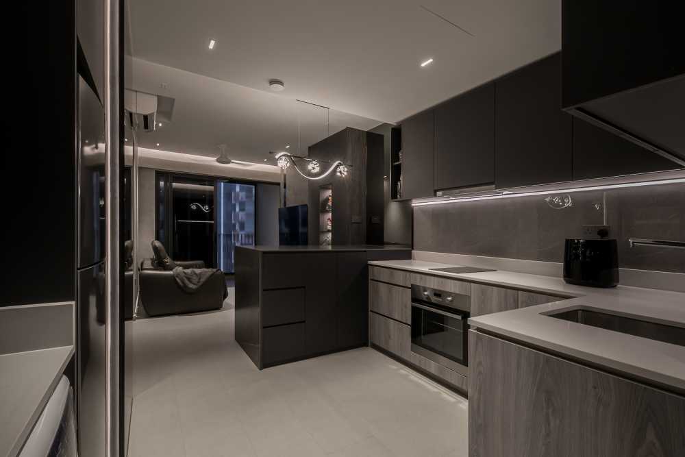 Contemporary Kitchen with Cupboard and Open Kitchen