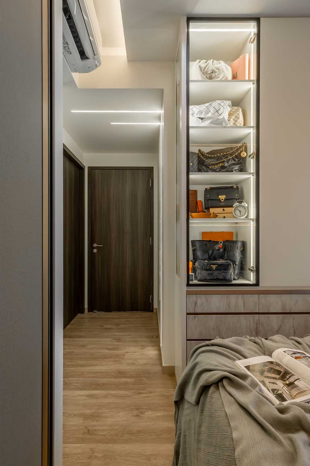 Contemporary Bedroom with Vinyl Flooring and Drop Light