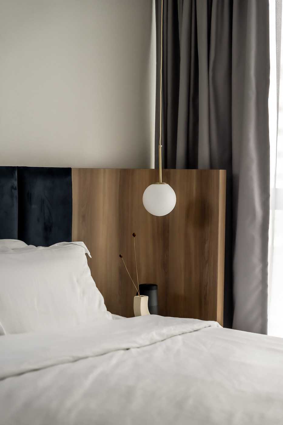 Modern Bedroom with Feature Wall and Queen Bed
