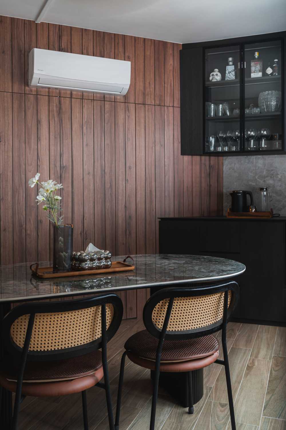 Contemporary Dining Room with Drop Light and Drop Ceiling
