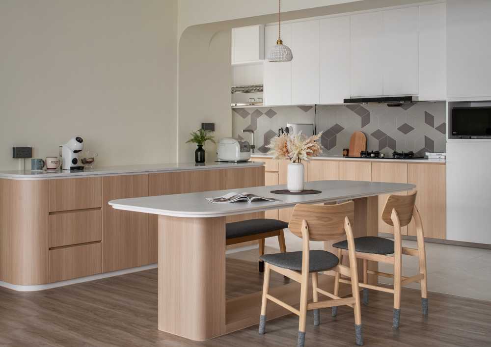 Scandinavian Dining Room with Downlights and Dining Table