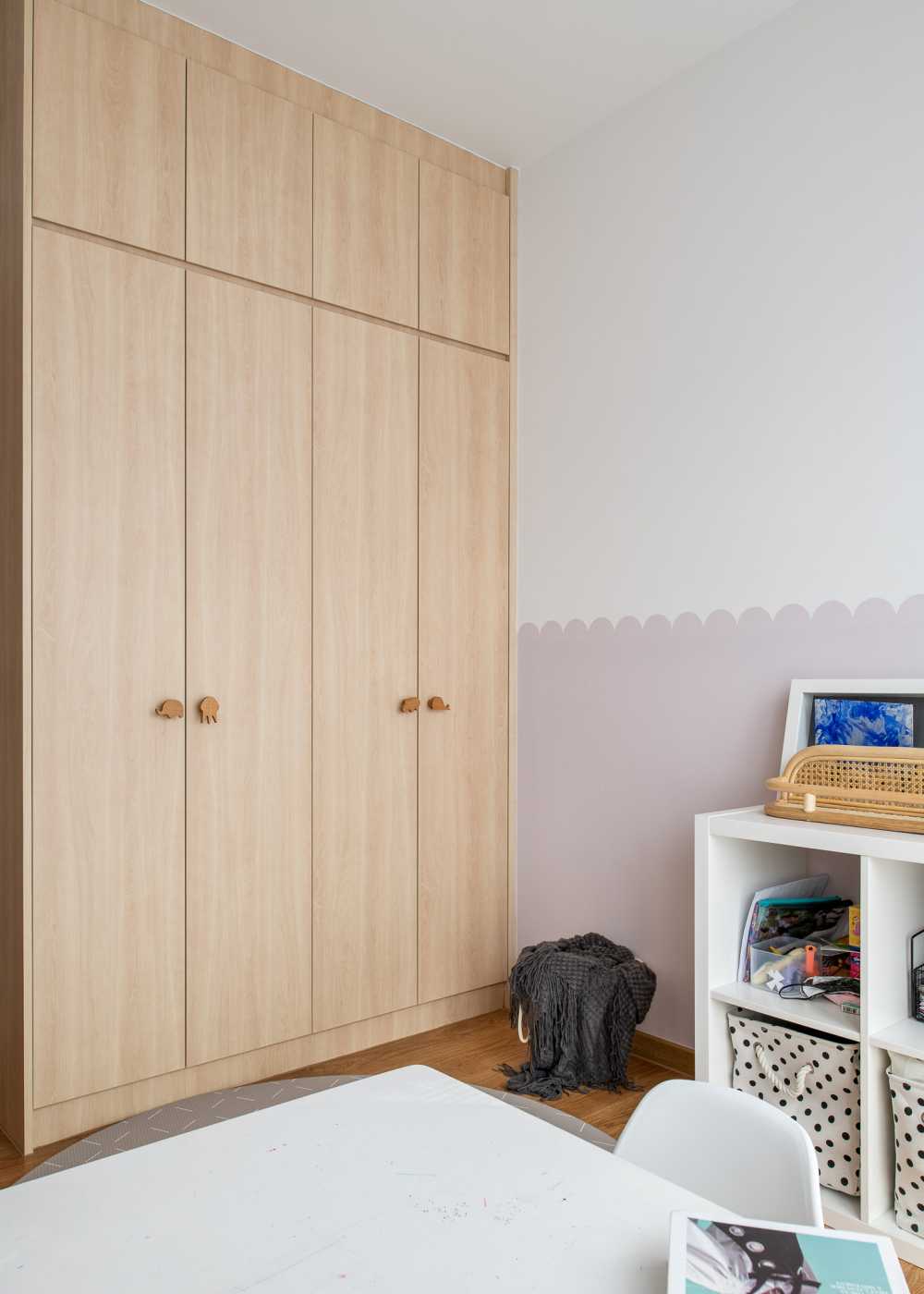 Country Kids Room with Bookshelf and Platform Bed