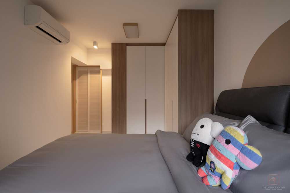 Contemporary Bedroom with Drop Light and Wardrobe