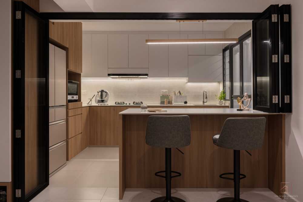Contemporary Dining Room with Dining Table and Stools