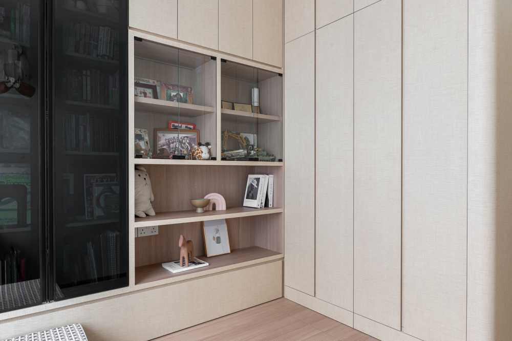 Scandinavian Kids Room with Platform Bed and Built-in Bed