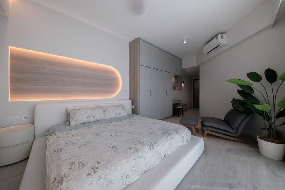 Scandinavian Bedroom with Vinyl Flooring and Drop Light